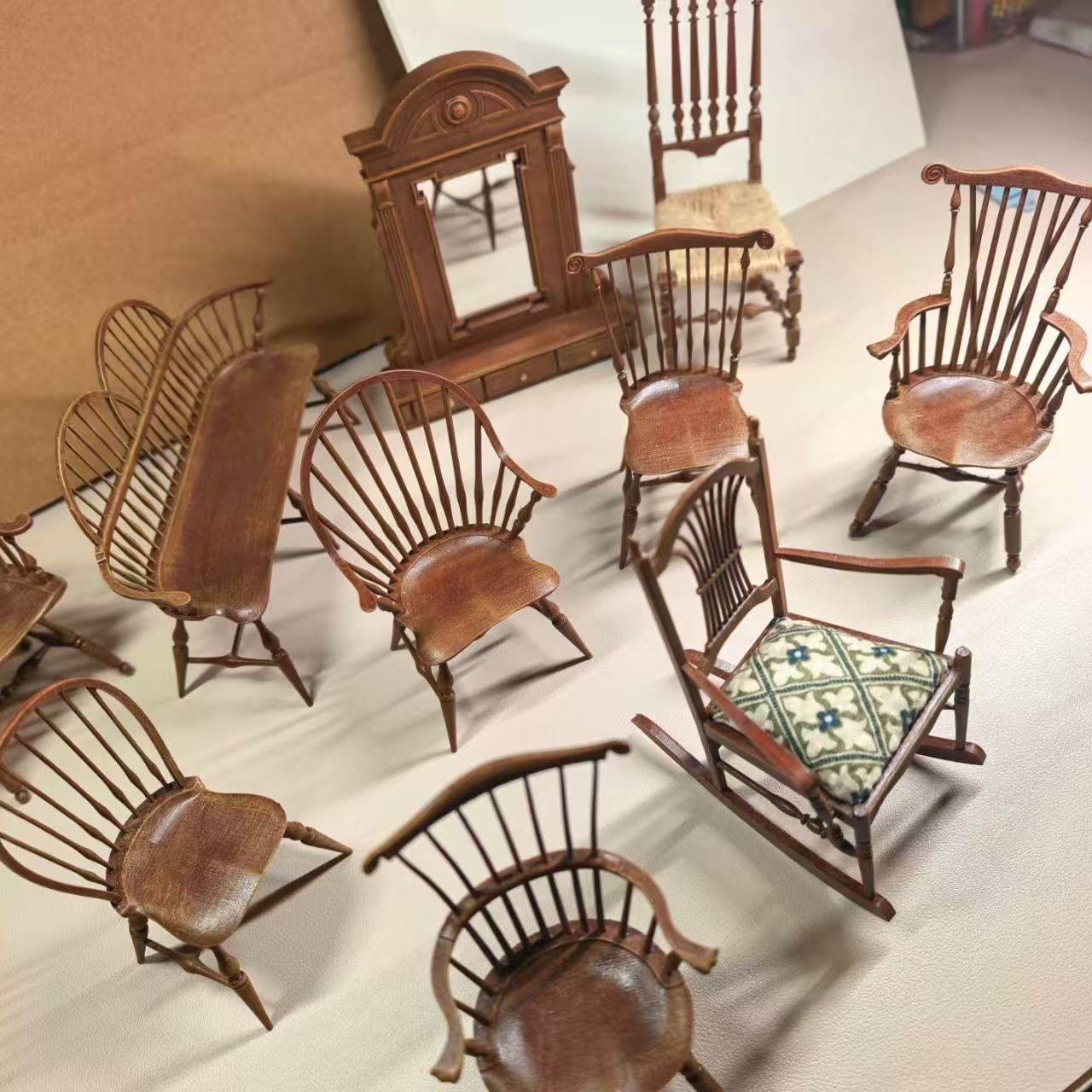 Juego de sillas Windsor vintag - Dollhouse Furniture Set reseña y precio